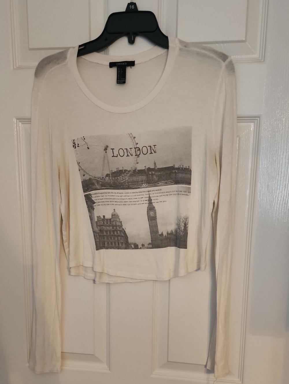 London Graphic Long Sleeve Top in Cream